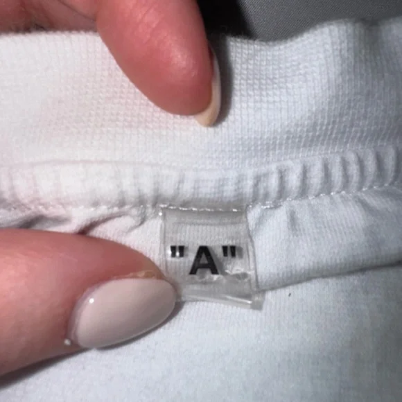 Off-White White Short Sleeve Tee - Picture 5 of 9